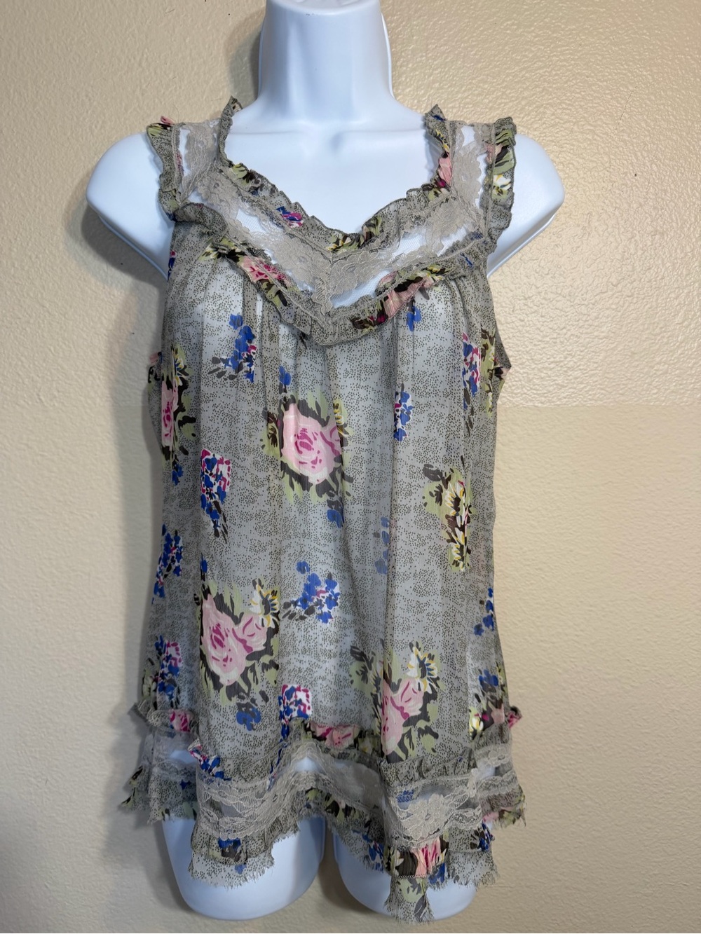 Passport Y2K Floral Lace-Trim Sleeveless Top medium
